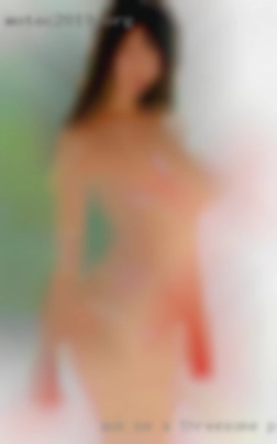 Ask a threesome partner in Illinois me  about who my ideal person is.